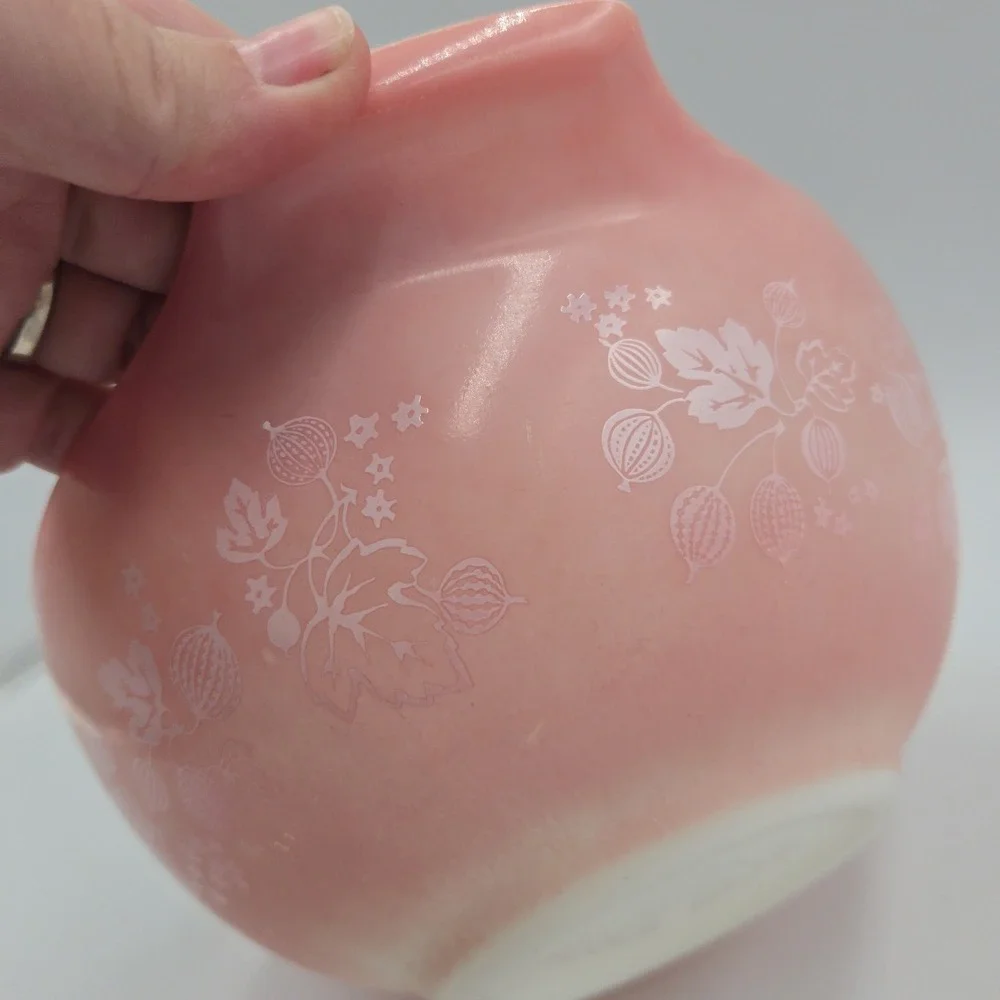 Vintage Pyrex Pink Gooseberry 442 Cinderella Nesting Bowl 1 1/2 Quart Slght Fade